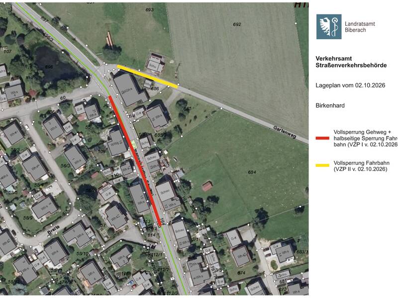 Der Lageplan zeigt eine rot markierte Vollsperrung des Gehwegs mit halbseitiger Fahrbahnsperrung sowie eine gelb markierte Vollsperrung der Fahrbahn in Birkenhard.